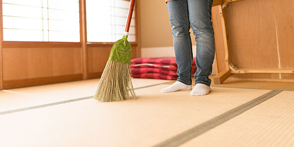 畳の掃除に水拭きはng 正しい畳のお手入れ方法をご紹介 定額リフォームのリノコ