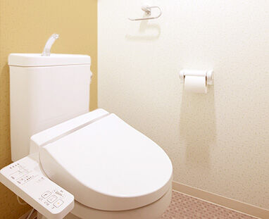 新しいトイレの設置完了