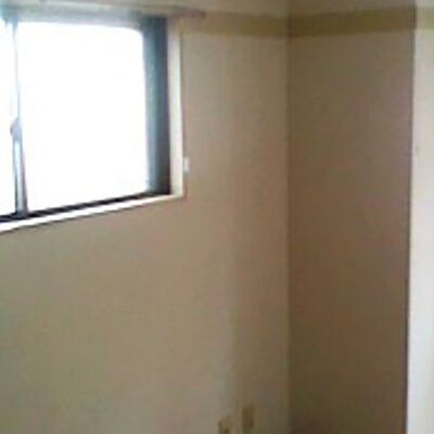 黄ばみの残る壁にスタイリッシュなクロスで清潔感を演出 宮城県仙台市青葉区の定額リフォームならリノコ