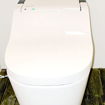 オート開閉と自動洗浄で今までよりも楽に使えるトイレへ 東京都渋谷区の定額リフォームならリノコ